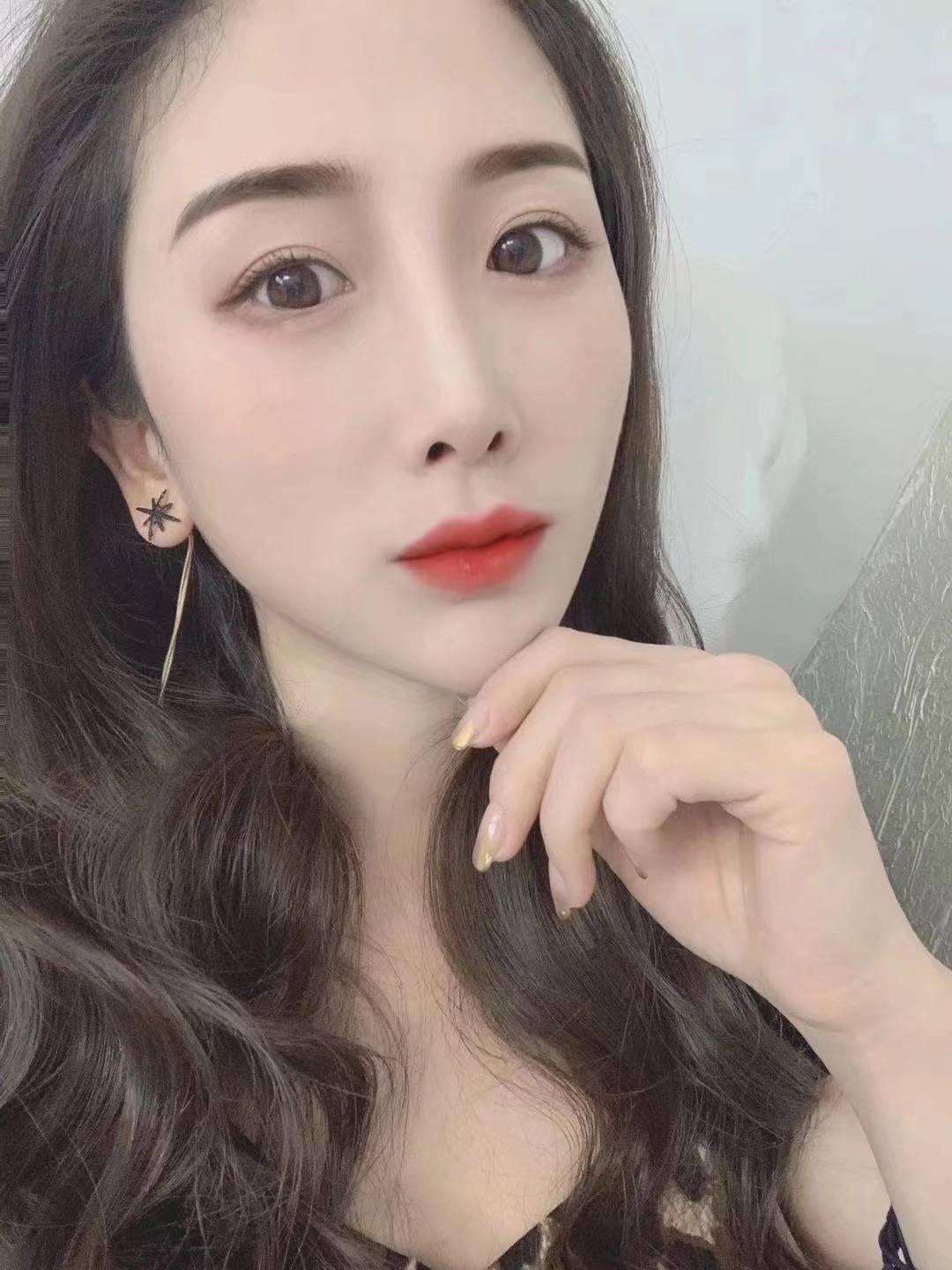 夫子庙长白街大长腿可欣